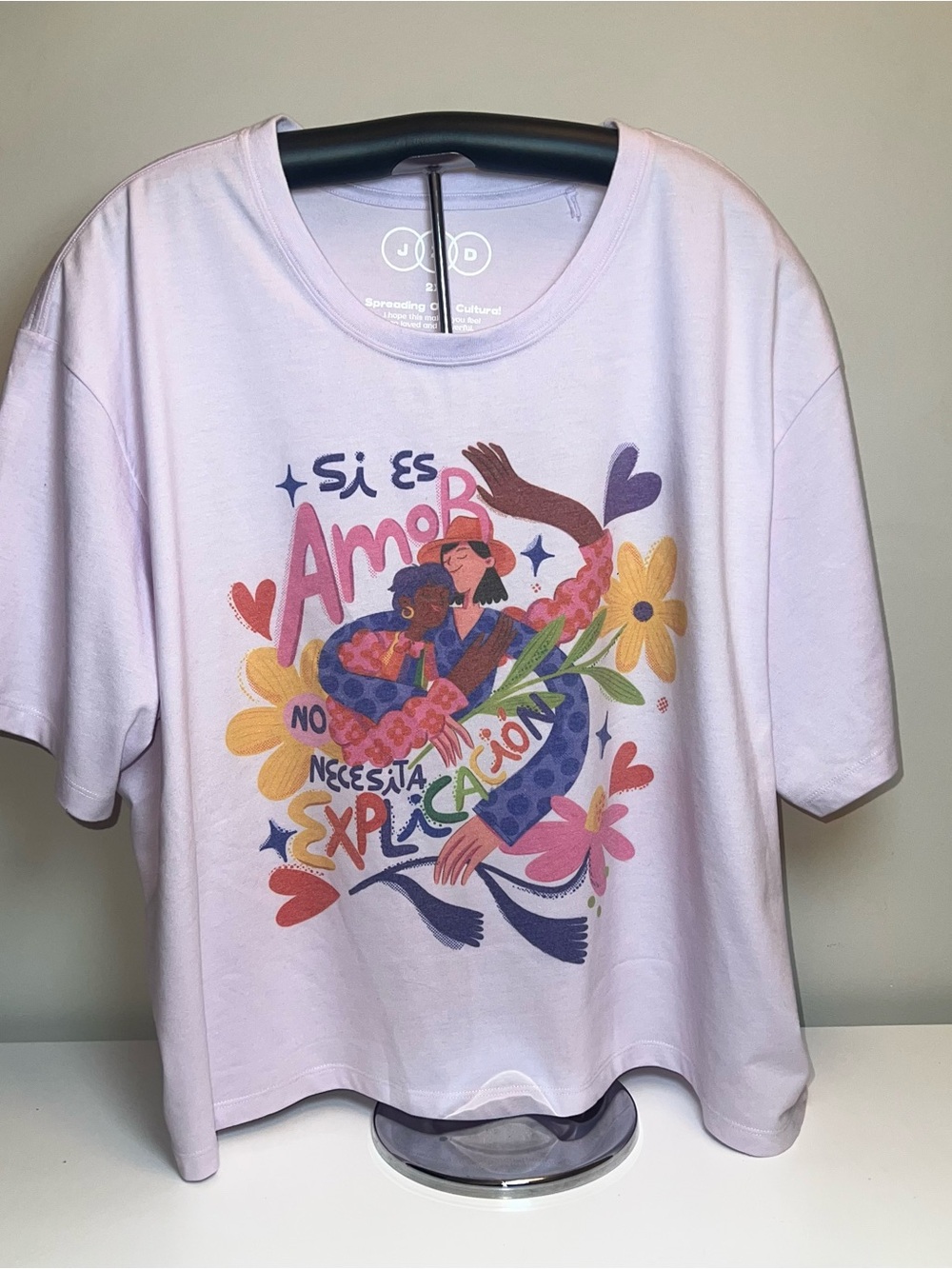 Target Pride Women’s Graphic 'Si Es Amor' Lavender Tee